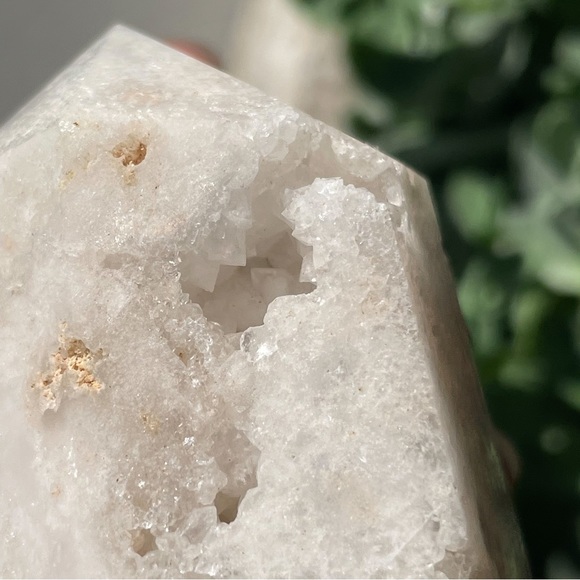 Druzy White Quartz Tower - Picture 9 of 17